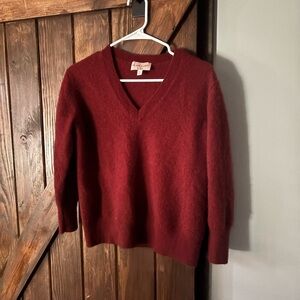 V-Neck red cashmere sweater